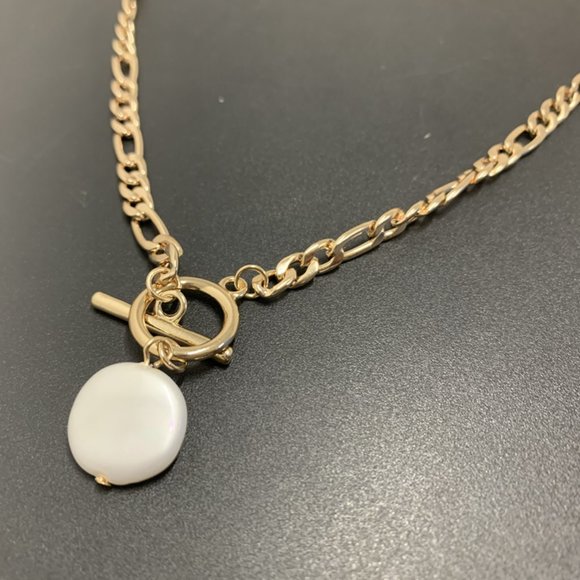 💕Last one Flawless Pearl Metal Choker Toggle - Picture 2 of 10